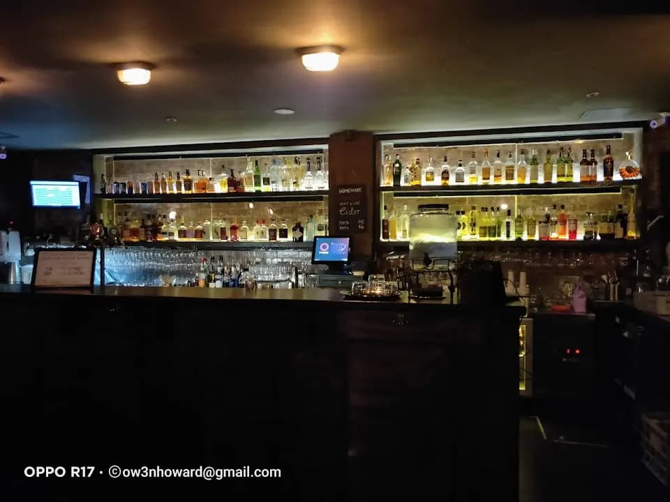TRAPT Bar & Escape Rooms image 3