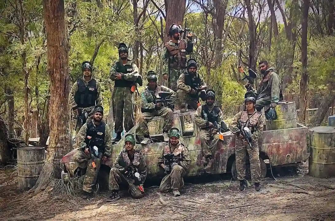 Paintball Cockatoo image 4