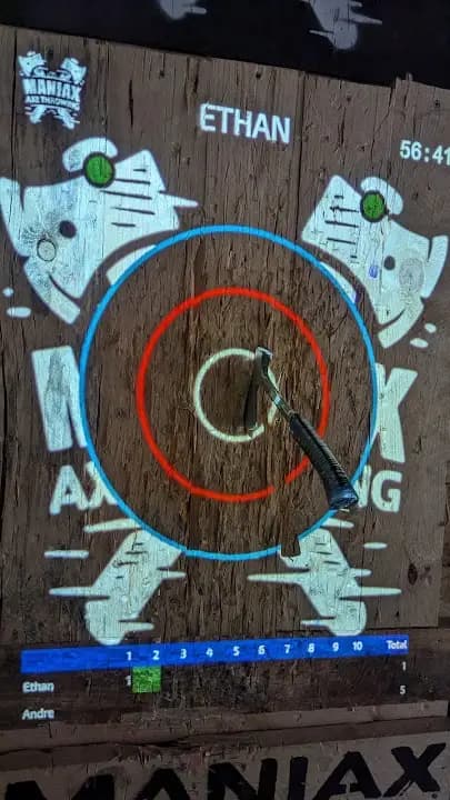 MANIAX Axe Throwing - KNOX image 3