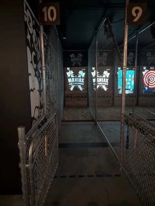 Photo of MANIAX Axe Throwing - KNOX