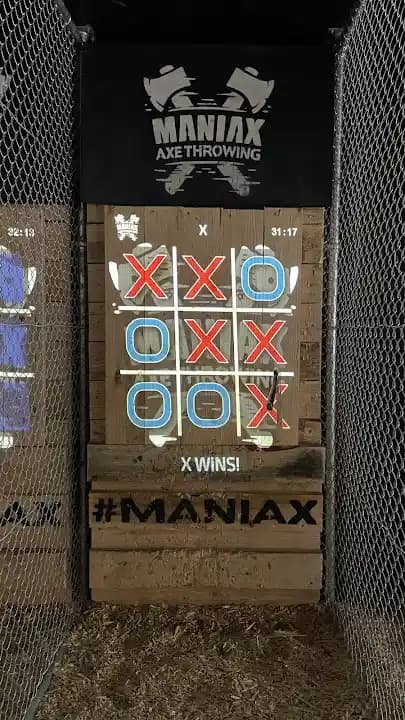 MANIAX Axe Throwing - KNOX image 7