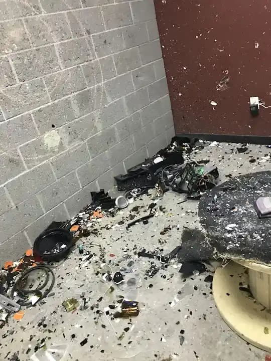 Simply Smashing "a Rage Release Room" image 9