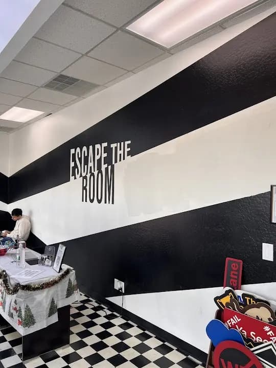 Escape The Room AZ image 2