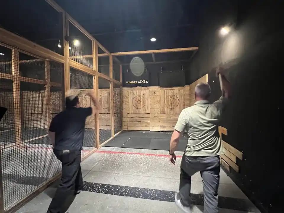 Lumberjaxes Axe Throwing Bar & Grill image 2