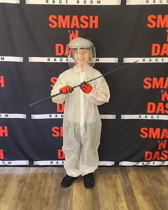 Smash 'N Dash Rage Room image 7