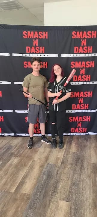 Smash 'N Dash Rage Room image 9