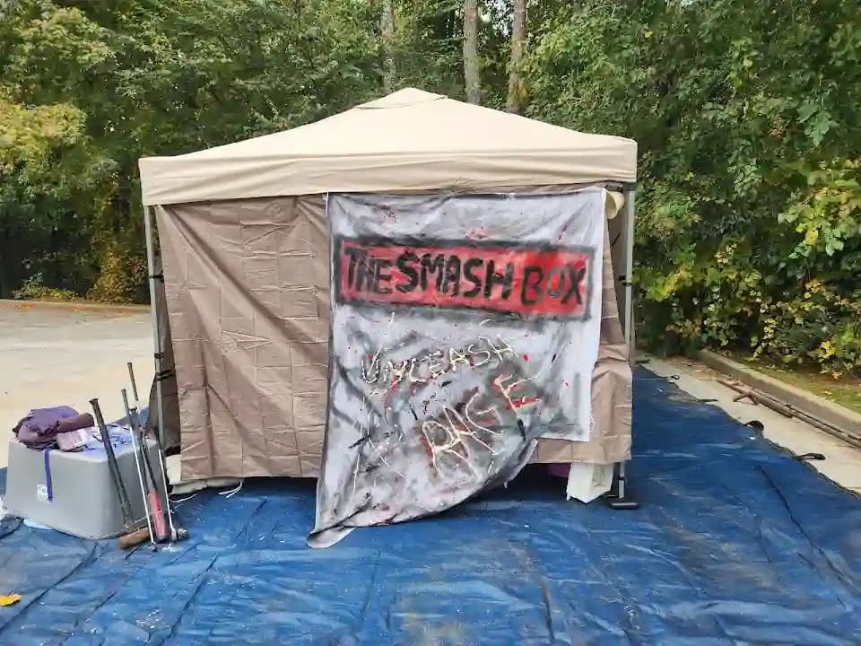 The Smashbox Rage Room image 8