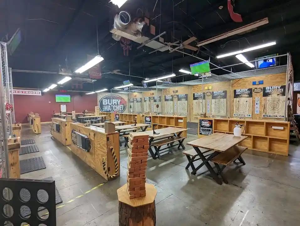 Bury The Hatchet Sandy Springs - Axe Throwing image 3