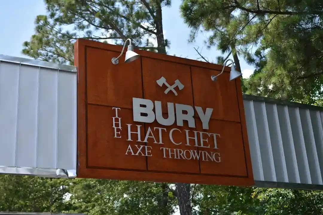 Bury The Hatchet Sandy Springs - Axe Throwing image 7