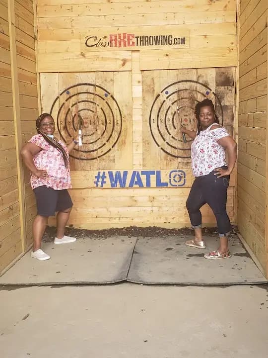 Class Axe Throwing image 9