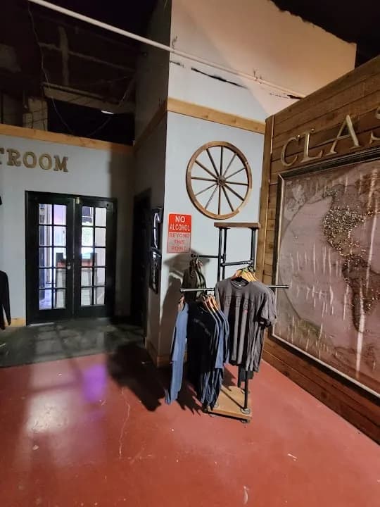 Class Axe Throwing image 10