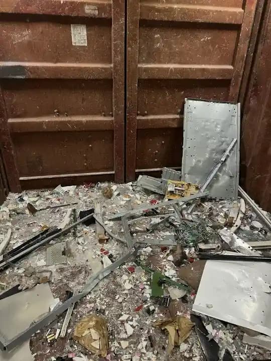 Radicals Rage room image 2