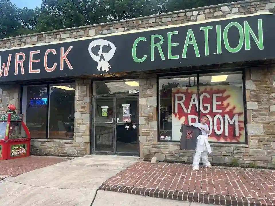 Wreck Creation Rage Room image 5