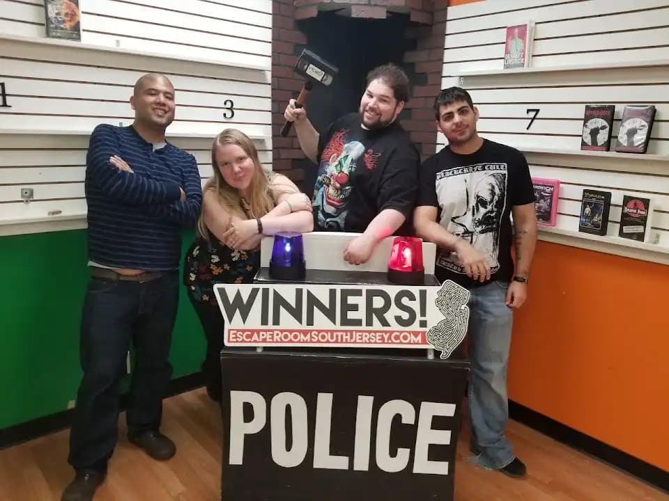 Exit 4 Escape Rooms image 6