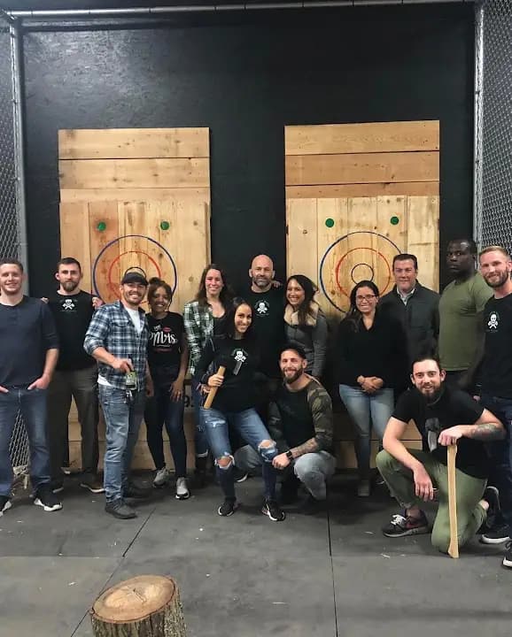 Clutch Shot Axe Throwing image 8