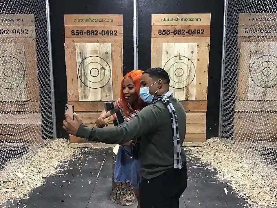 Clutch Shot Axe Throwing image 10