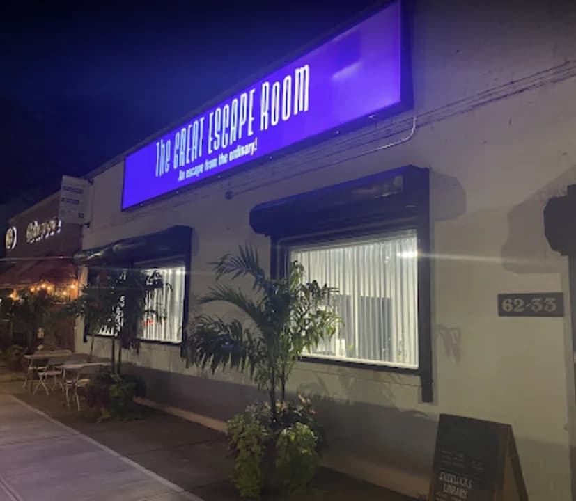 escape rooms experience at The Great Escape Room Queens located in New York