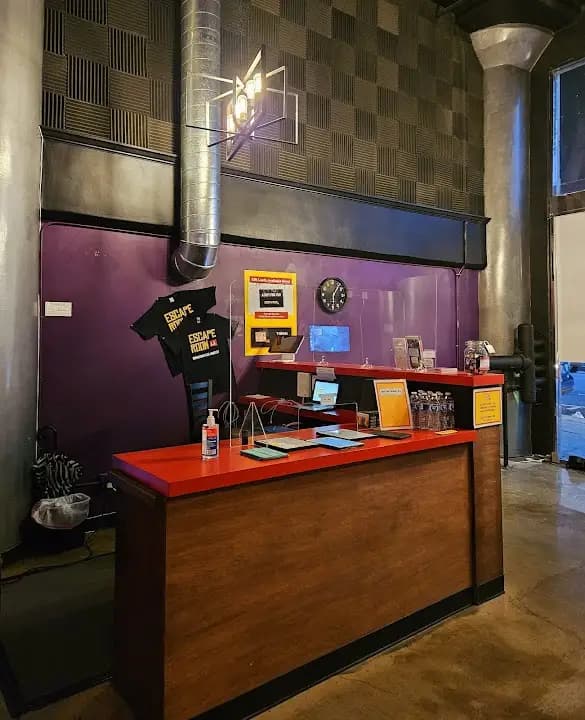 escape rooms experience at Escape Room LA located in Los Angeles