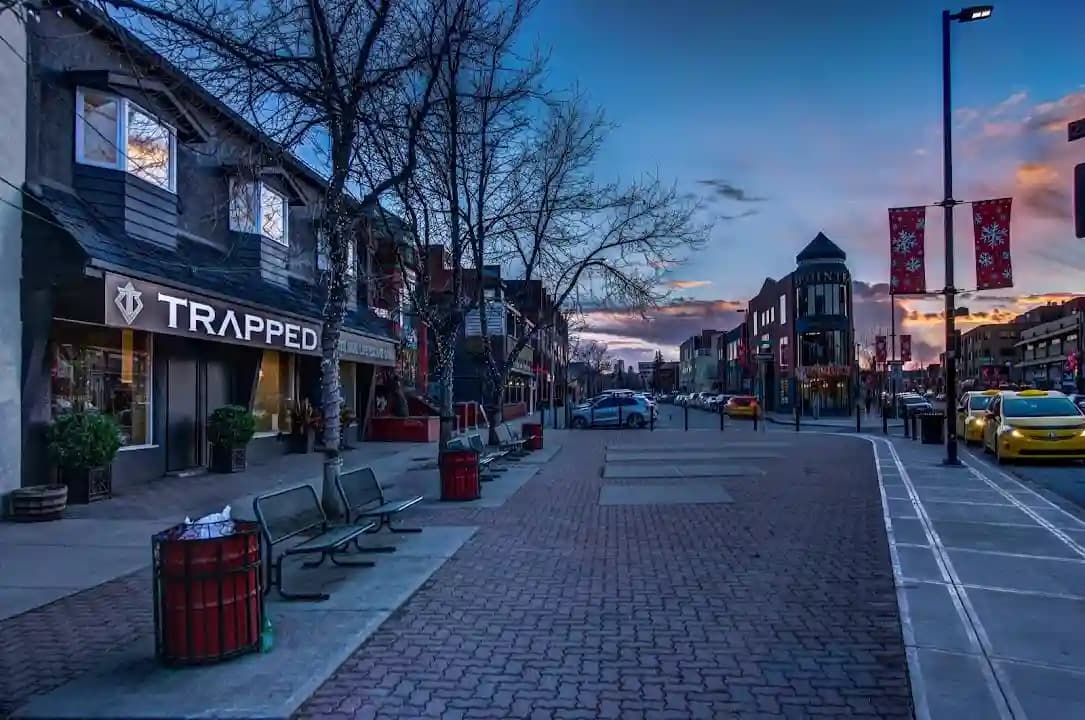 escape rooms experience at Trapped Escape Room Calgary located in Los Angeles