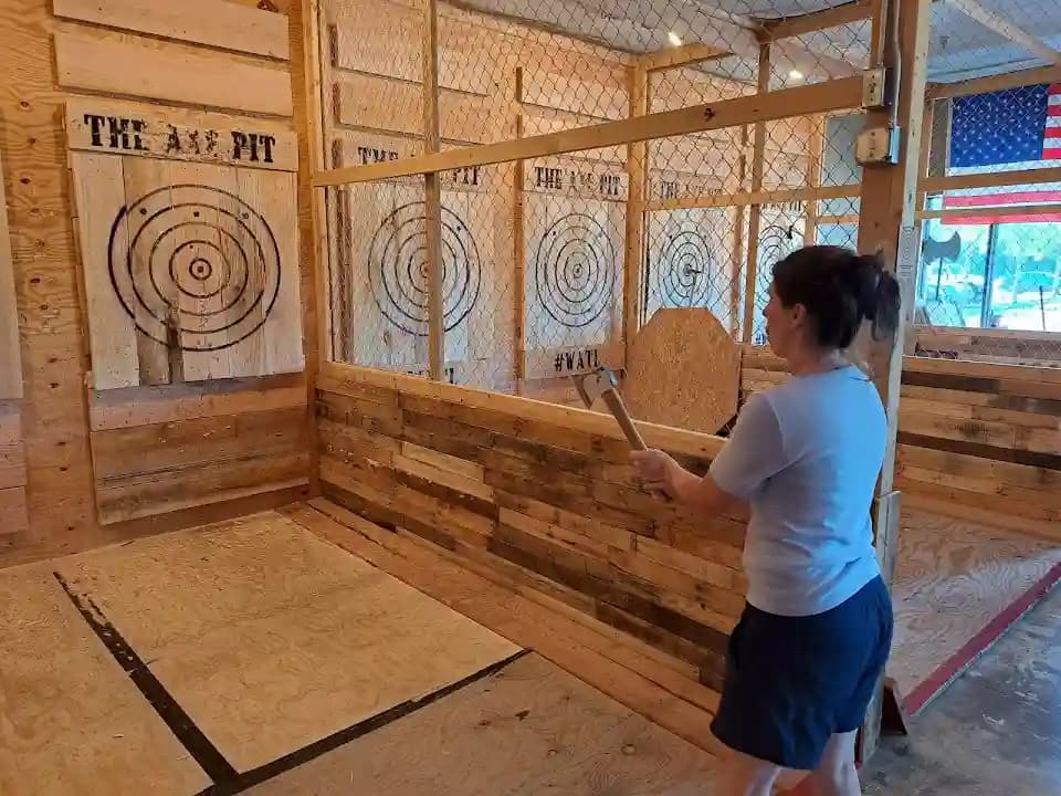 axe throwing experience at The Axe Pit located in Los Angeles