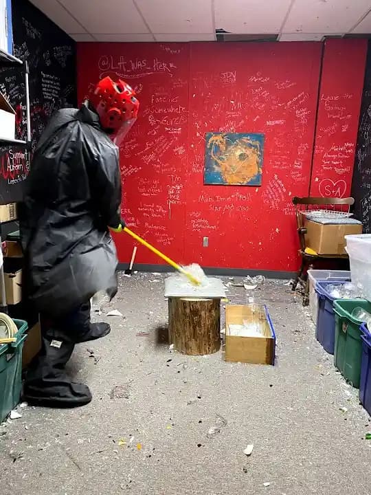 rage rooms experience at Smash Zone located in Chicago