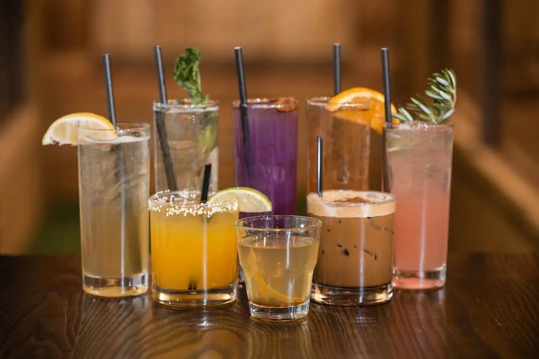 Blade & Timber Axe Throwing - Lawrence - axe throwing in Chicago - Top rated