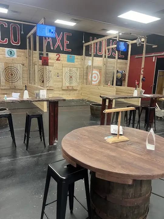 axe throwing experience at Delco Axe House located in Philadelphia