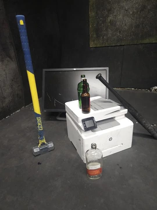 Axe N Smash - Popular axe throwing destination in Phoenix