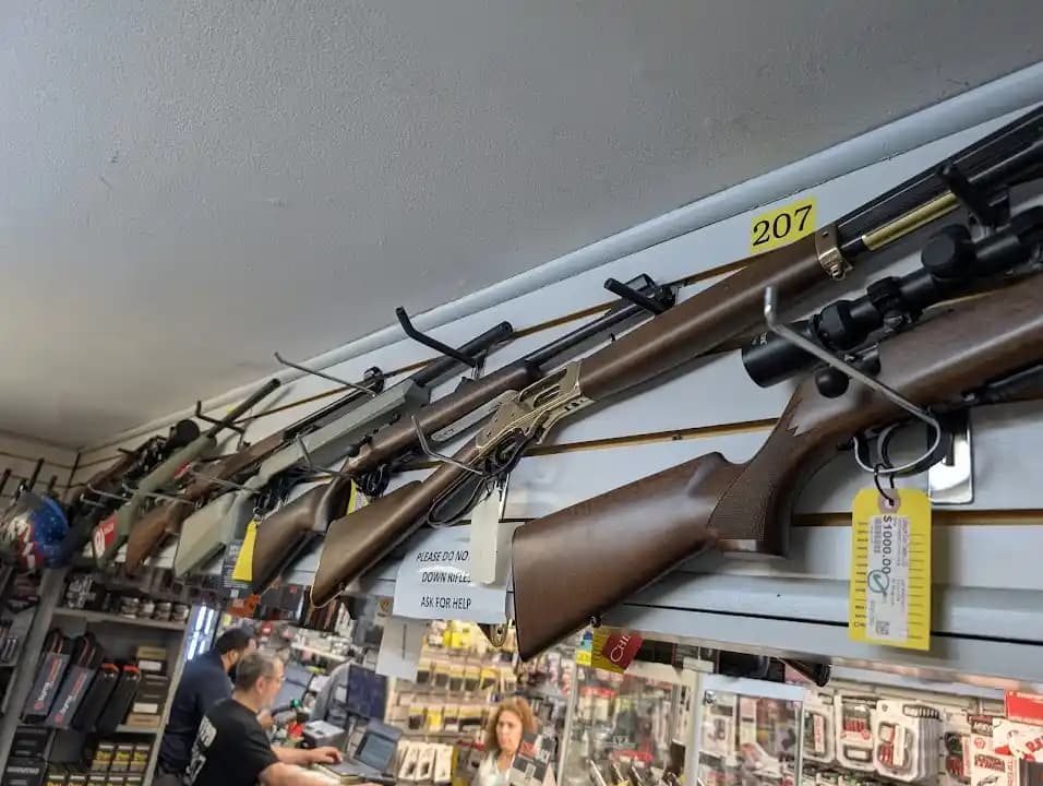 Coliseum Gun Traders Ltd - Popular shooting ranges destination in New York