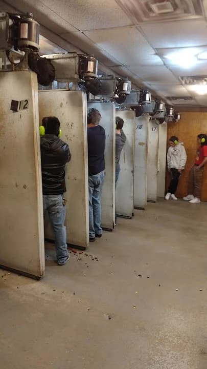 shooting ranges experience at Targetmaster Indoor Shooting Center located in Dallas