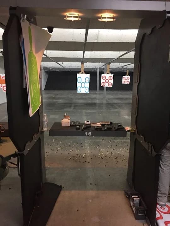 shooting ranges experience at Eagle Gun Range located in Dallas