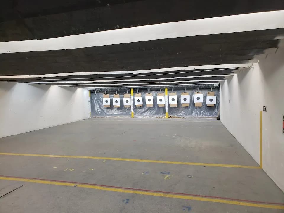 Aurora Gun Club - Popular shooting ranges destination in Toronto