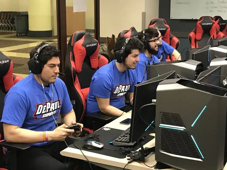 vr games experience at DePaul Esports Gaming Center located in Chicago
