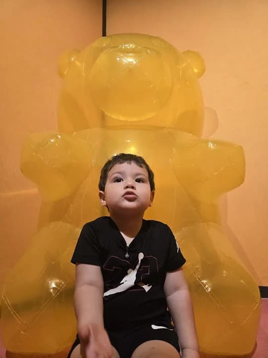 Interior view of Bubble Planet - An Immersive Experience - Dallas vr games facility in Dallas