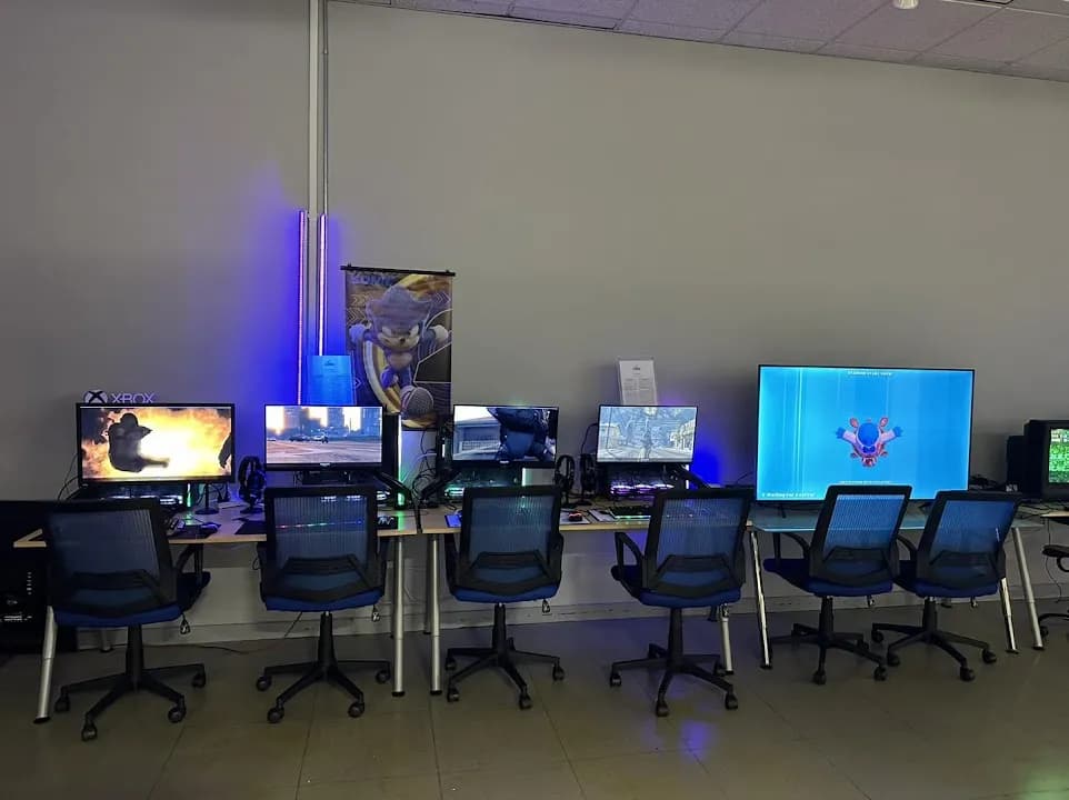 Interior view of The Forge Social Gaming Center vr games facility in Tampa