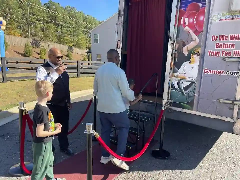 Photo of Gamer vs Gamer / Game Truck Atlanta vr games activities in Atlanta