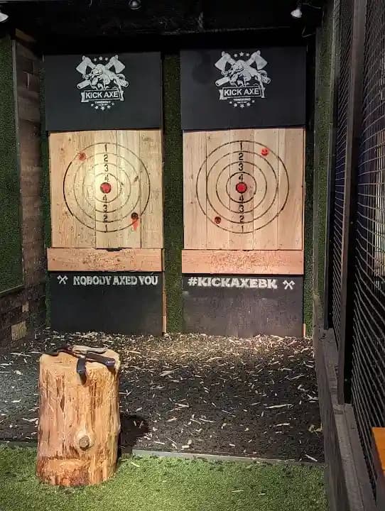 axe throwing experience at Kick Axe Throwing BROOKLYN located in New York