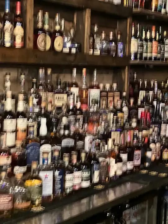 axe throwing experience at Lumber Axe located in Dallas