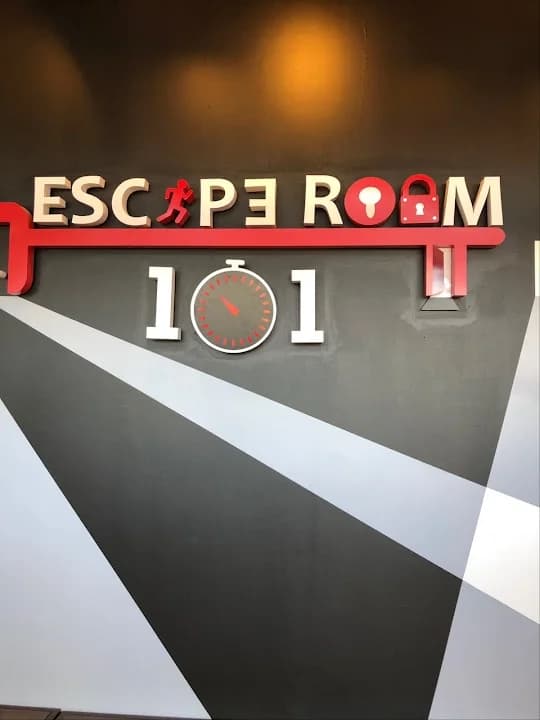 escape rooms experience at Escape Room 101 located in Phoenix